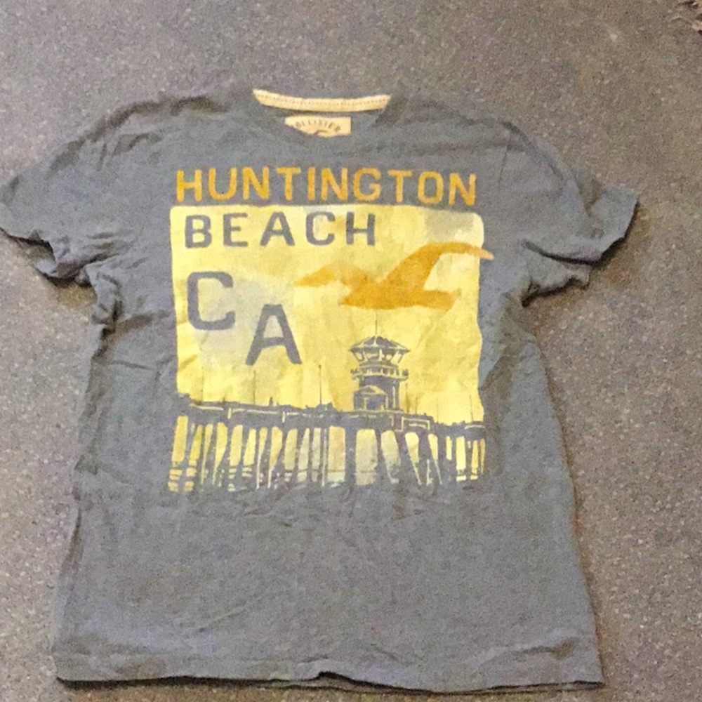 Hollister Gray and Yellow Graphic Tee